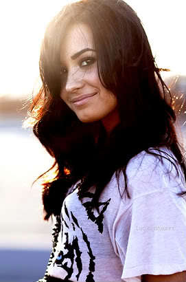 3732406271_ebd45cc798-1 - demi lovato