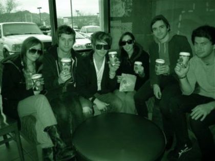 Looooveee Starbucksss =]]