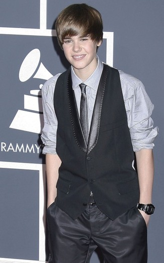 Justin Bieber 52nd annual Grammy Awards-3