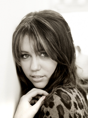 Miley Cyrus Photoshoot 022 (11)
