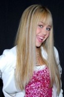 19001369_RZEOXMSIJ - Aa-Hannah Montana Photoshoot 04-aA