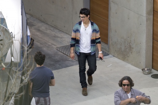 normal_NJOHQ0009 - JB-out on the set of JONAS