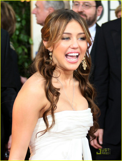 miley-cyrus-golden-globes-2009-04 - x miley cyrus globes 2009