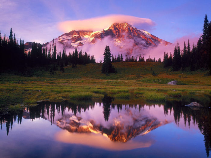 Mount-Rainier-and-Lenticular-Cloud-Reflected-at-pictures - 01 Spring