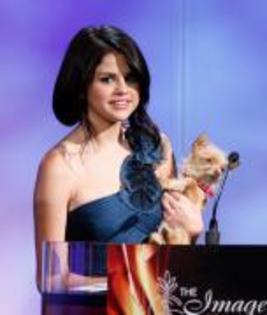 Selena-Gomez-love-she-im-a-big-gfan (7) - sele