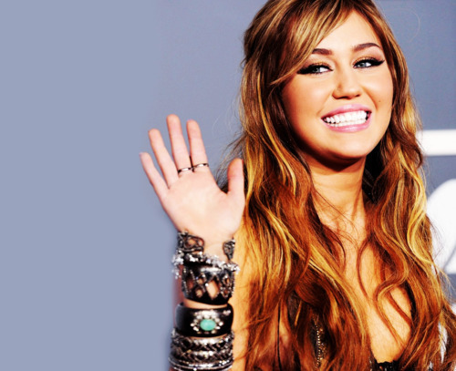 tumblr_lgl5qsVeqK1qbpx6lo1_500_large[1] - Miley Cyrus