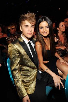 normal_027 - Selena Gomez Award Shows 2O11 May 22 Billboard Awards