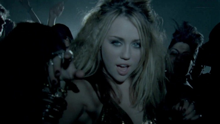 Miley Cyrus - Who Owns My Heart 0930