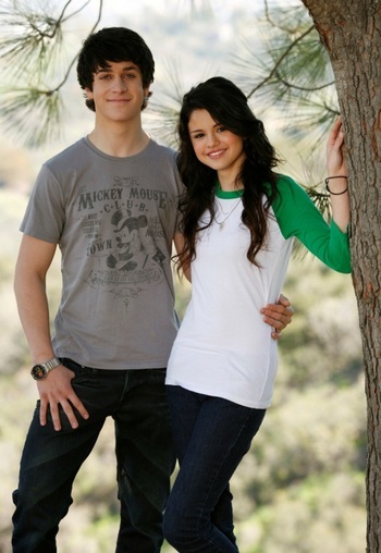 5489026 - Selena and David