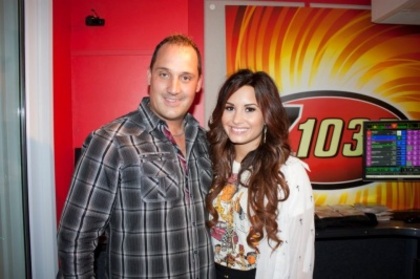 KiSS 95.2 Canada - 3