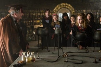 normal_002 - Emma in Harry Potter 6