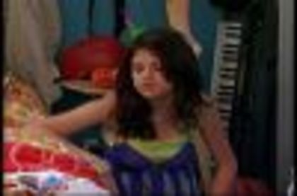 selena gomez in the suite life on deck (24)