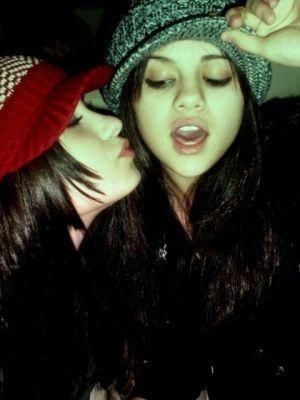 kiss - Me and Selena