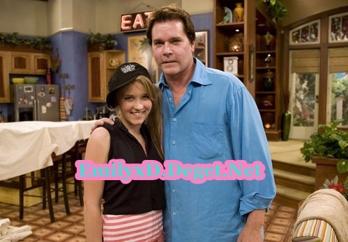 11 - Backstage Hannah Montana