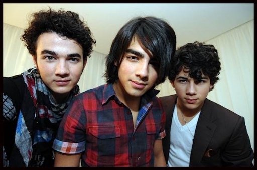 normal_NJO_GOEDEFROIT05 - Jonas Brothers Photoshoot 001-00