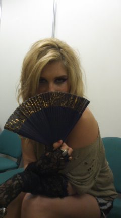 In Japan3 - 0 In Japan-xoxo Kesha