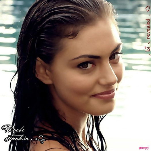 0082580081 - x Phoebe Tonkin