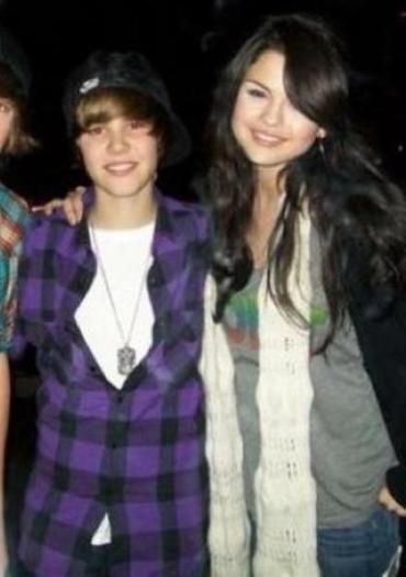 selena-gomez-justin-bieber-dating_0