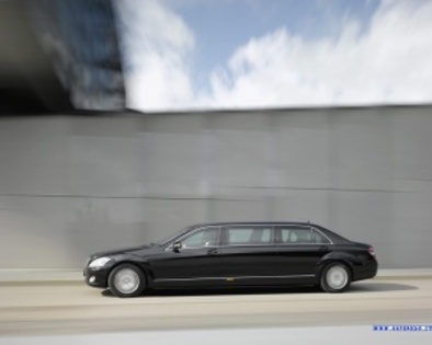 Mercedes_S-pullman_1326