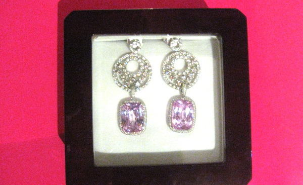 Just got these Beautiful Earrings sent to me by my friend Lucy from her line Candy Ice Jewelry. Love