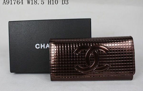 ?? 796 - Chanel wallets