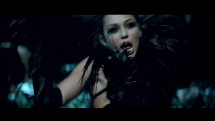 Miley Cyrus - Can\'t Be Tamed 104