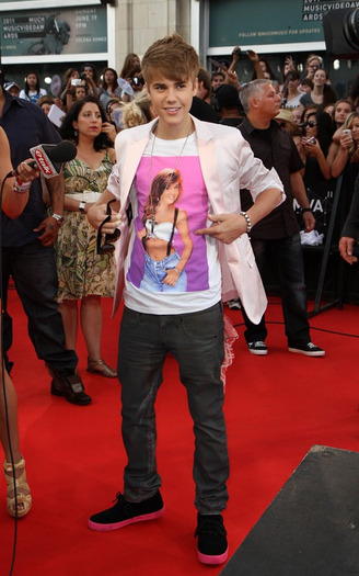 Justin Bieber 2011 MuchMusic Awards 5