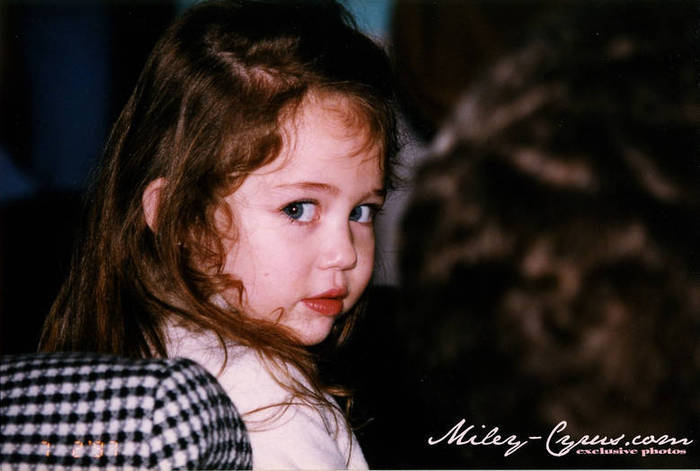 Miley little 5 - Photos with Miley when she was young