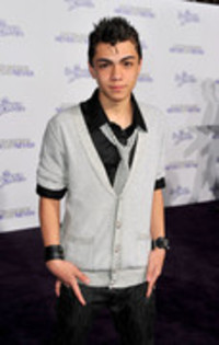 32771291_RNMOBTKWO - adam irigoyen-deuce