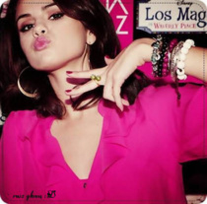 40257186_CJFTIECQW - Selena Gomez