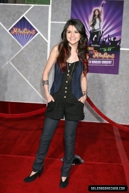  - Hannah Montana and Miley Cyrus Best of Both Worlds Premiere