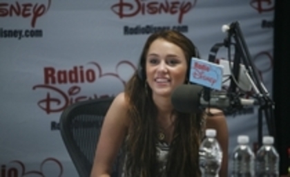 radio 2 - 0 Radio Disney