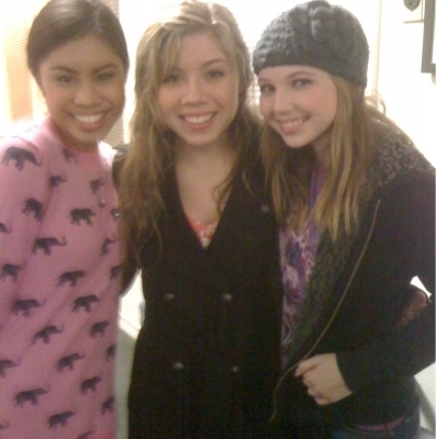 With Ashley Argota & Jennette McCurdy