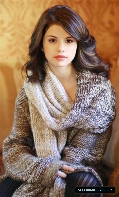 normal_selena-gomez-0019