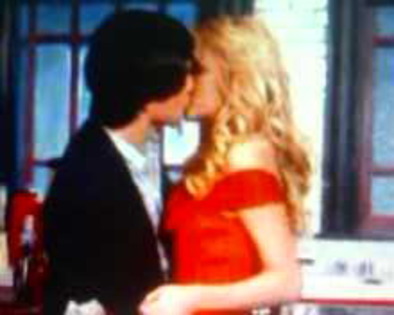 Joe Jonas kiss Chelsea Staub - joe jonas and  chelsea staub kiss