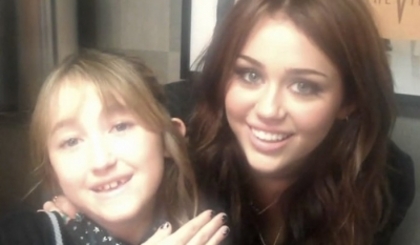 normal_yh3gbpre - Miley Cyrus and Noah Cyrus Personal Pictures