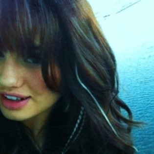 thing.32703630.l - xoxo-debby ryan-xoxo