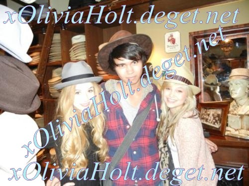 Olivia - Holt - Rare - Photo - 044