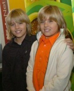 []]]]]]]]]]]]]]]]][[][ - Dylan  Sprouse  and  Cole  Sprouse