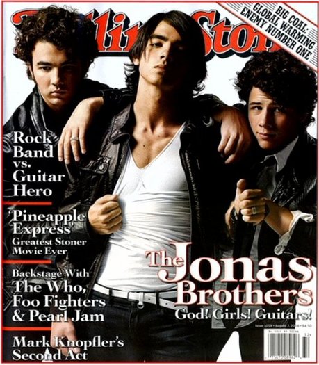 n5836432901_623918_6810 - Jonas0_Brothers0_My0_Idols0_4_0