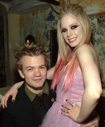 avril-lavigne-not-pregnant