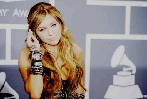 tumblr_lgl5ouAStH1qc7rf0o1_500_large[1] - Miley Cyrus