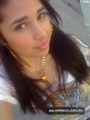 Jasmine Villegas Personal Photos (41)