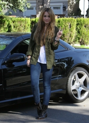 Out And About In LA [31st December] (6)