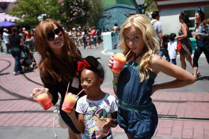 fruit juice slushies in Toon Town - My deget family