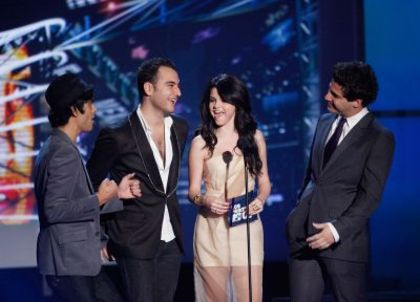 normal_033 - Selena Gomez Award Shows 2OO9 October 15 Latin America MTV Awards