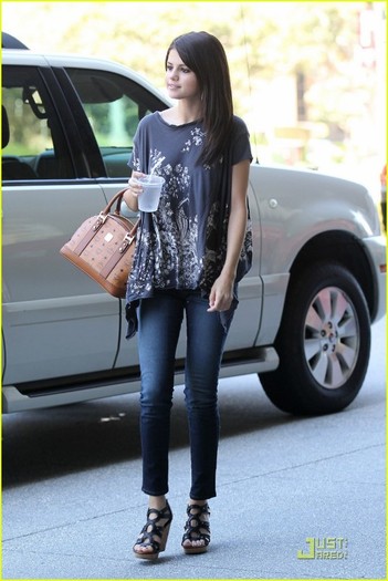 -` Sellz ` - (3) - x - Selena Gomez - x