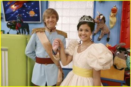 normal_nicole-anderson-jason-dolley-movers-02