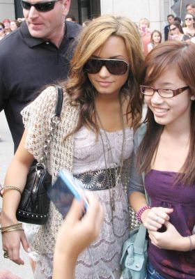 Leaving hotel in Toronto (2)