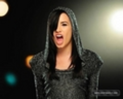 remeber-december-music-video-pics-demi-lovato-8853061-120-96